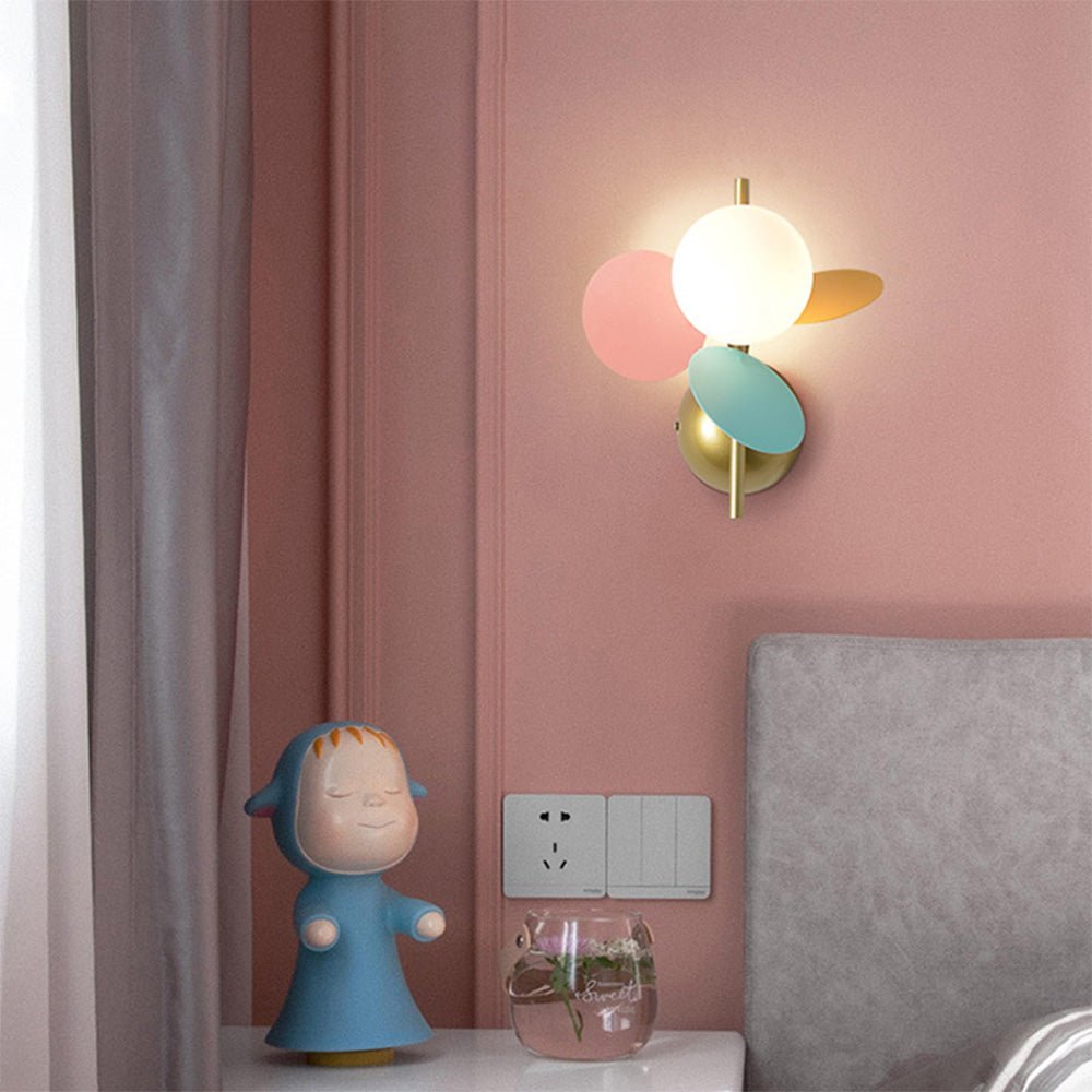 Creative Macaron Multi-Leaves Wall Lamp